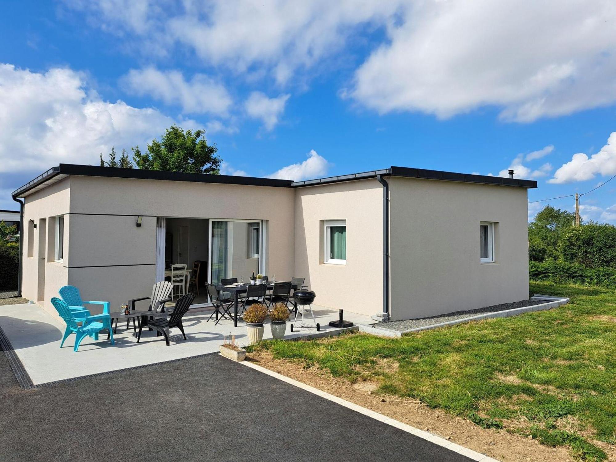 Single Storey Holiday Home In Cléder Exterior foto